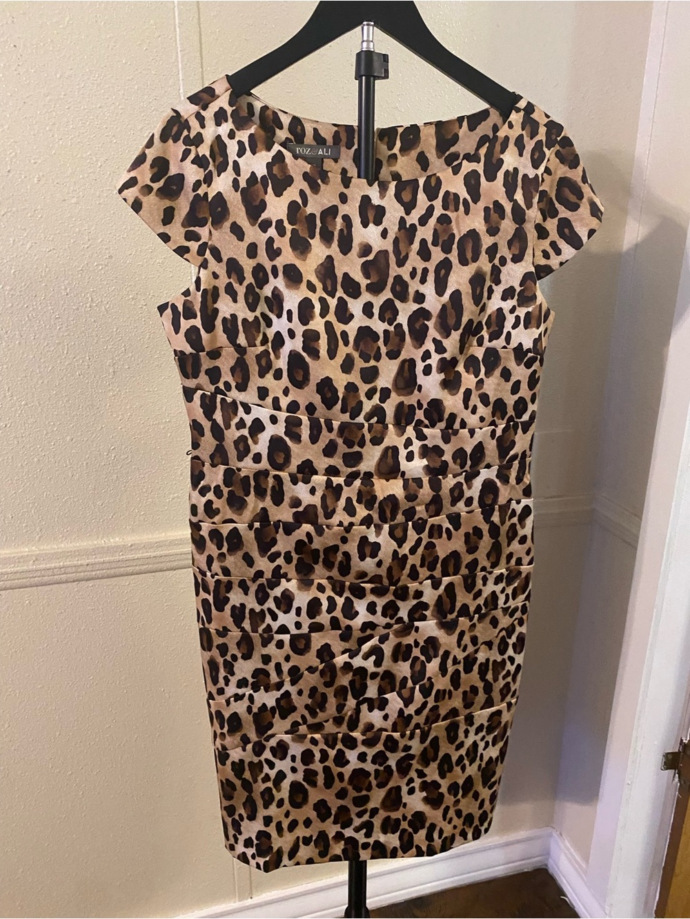 Roz & Ali Leopard-Print Sheath Dress in Brown and Black